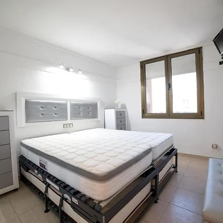 With One Bedroom In Fuengirola, With Private Pool - 50 M From The B... * Fuengirola