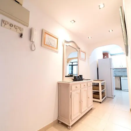 With One Bedroom In Fuengirola, With Private Pool - 50 M From The B... فوينخيرولا